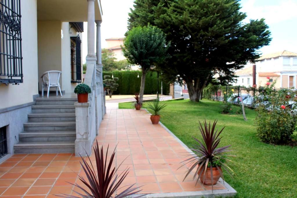 Hotel La Zubia , Granada מראה חיצוני תמונה